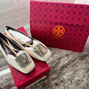 NEVER OUT OF BOX!! Tory Burch Georgia Ballet Light Cream Flats with Gold Accent